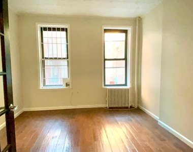 11TH Street. Bright 1BR apartment w/Laundry in unit, in the East Village - Photo Thumbnail 9