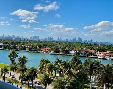 5401 Collins Ave - Photo Thumbnail 0