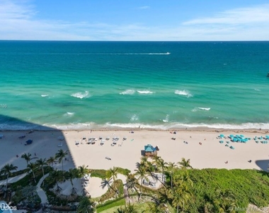 16901 Collins Ave - Photo Thumbnail 12