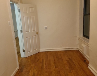 1539 Park place - Photo Thumbnail 2