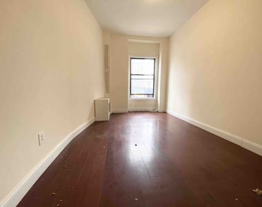 121 West 104th Street - Photo Thumbnail 6