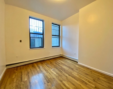 95 Seigel Street - Photo Thumbnail 1