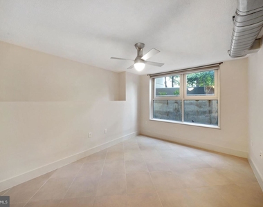 929 Florida Ave Nw #15 - Photo Thumbnail 12