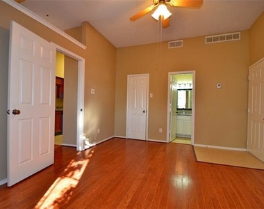 3701 Cedarplaza Lane - Photo Thumbnail 5