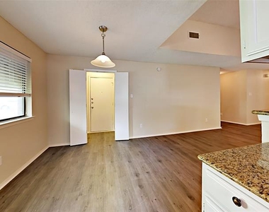 5925 Fair Wind Street - Photo Thumbnail 4