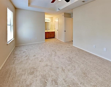 5925 Fair Wind Street - Photo Thumbnail 8