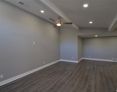 11317 Park Central Place - Photo Thumbnail 9