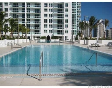 951 Brickell Ave - Photo Thumbnail 15