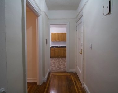 108 Park Terrace East - Photo Thumbnail 4