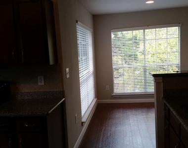 12 Oak Pl - Photo Thumbnail 9