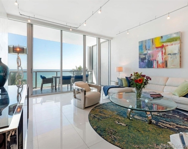 6799 Collins Ave - Photo Thumbnail 17