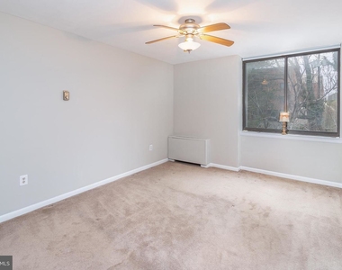 4390 Lorcom Ln #202 - Photo Thumbnail 19