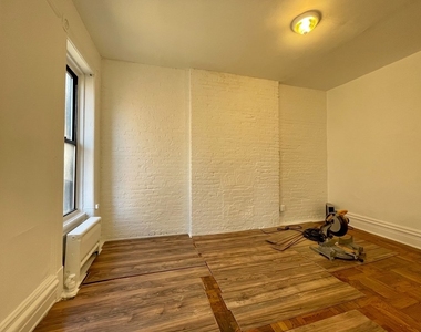 1708 Lexington Avenue - Photo Thumbnail 4