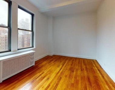 301 East 38th Street ZIP 10016 - Photo Thumbnail 4