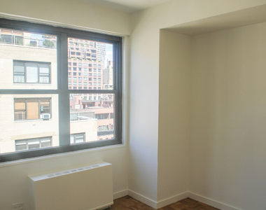 333 East 49th Street ZIP 10022 - Photo Thumbnail 2