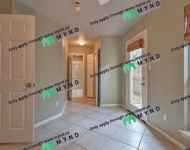 1304 Dart St Apt D - Photo Thumbnail 6