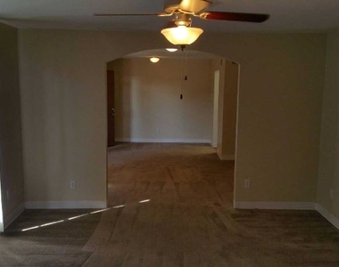 5414 Elm St 2101 - Photo Thumbnail 12