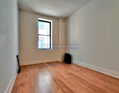 615 Fort Washington Avenue - Photo Thumbnail 6