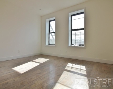 249 Midwood Street - Photo Thumbnail 8