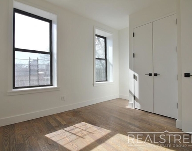 249 Midwood Street - Photo Thumbnail 5