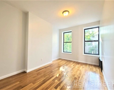 432 Rogers Ave - Photo Thumbnail 3