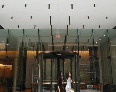 10 Hanover Square - Photo Thumbnail 37