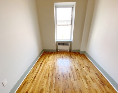 636 Saint Marks Pl - Photo Thumbnail 6