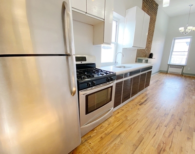 636 Saint Marks Pl - Photo Thumbnail 0