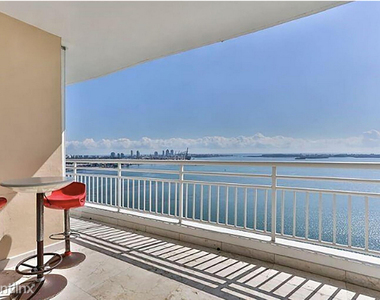 808 Brickell Key Dr - Photo Thumbnail 0