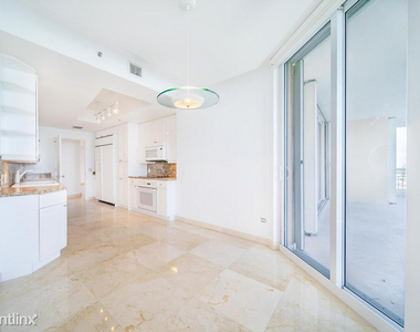 808 Brickell Key Dr - Photo Thumbnail 14