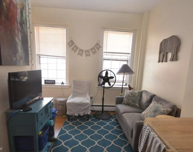 28 Phillips St Apt 2m - Photo Thumbnail 1