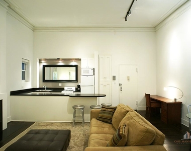 53 East 67th Street - Photo Thumbnail 2