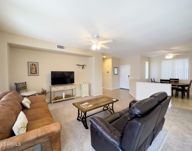 15509 W Coral Pointe Drive - Photo Thumbnail 2