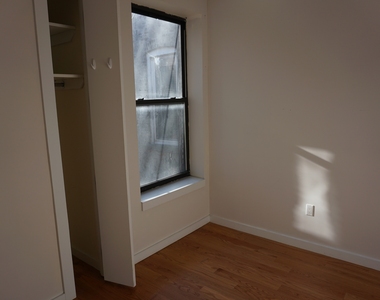 662 Park Place - Photo Thumbnail 2