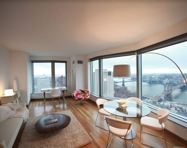 8 Spruce Street - Photo Thumbnail 1