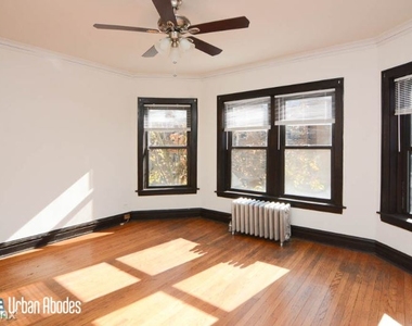 2542 W Sunnyside Ave 3 - Photo Thumbnail 7