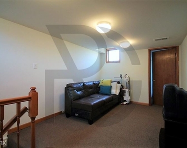 1520 W Melrose St 2f - Photo Thumbnail 31