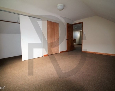 1520 W Melrose St 2f - Photo Thumbnail 19