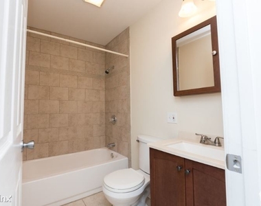 555 W Arlington Pl 402, - Photo Thumbnail 6