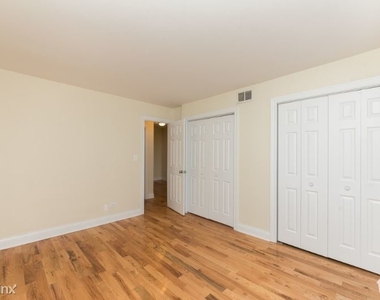 555 W Arlington Pl 402, - Photo Thumbnail 5