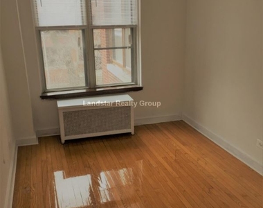 941 W Carmen St #102 - Photo Thumbnail 1