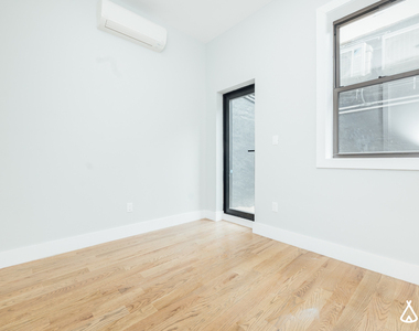 644 Lorimer Street - Photo Thumbnail 9