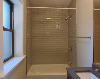 550 W Arlington Pl 310 - Photo Thumbnail 7