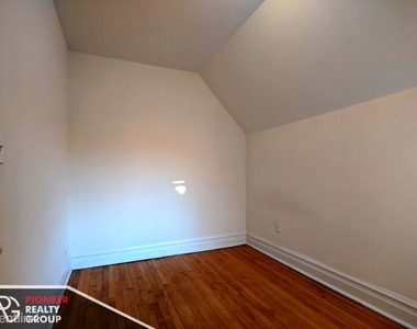 2475 N Clybourn Ave 3f - Photo Thumbnail 13