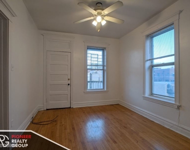 2475 N Clybourn Ave 2r - Photo Thumbnail 0