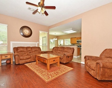 4706 Torrington Court - Photo Thumbnail 15