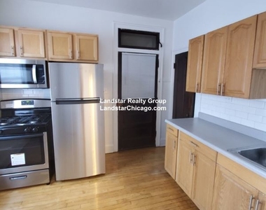 2344 W Addison St F1 - Photo Thumbnail 11