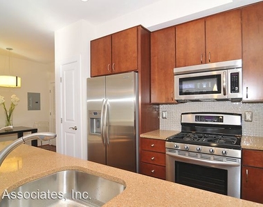 2121 11th Street, Nw Unit# 2 - Photo Thumbnail 3