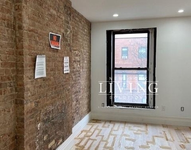 258 Dekalb Avenue - Photo Thumbnail 1