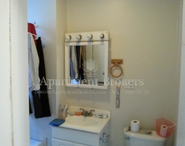 174 Hemenway St. - Photo Thumbnail 3